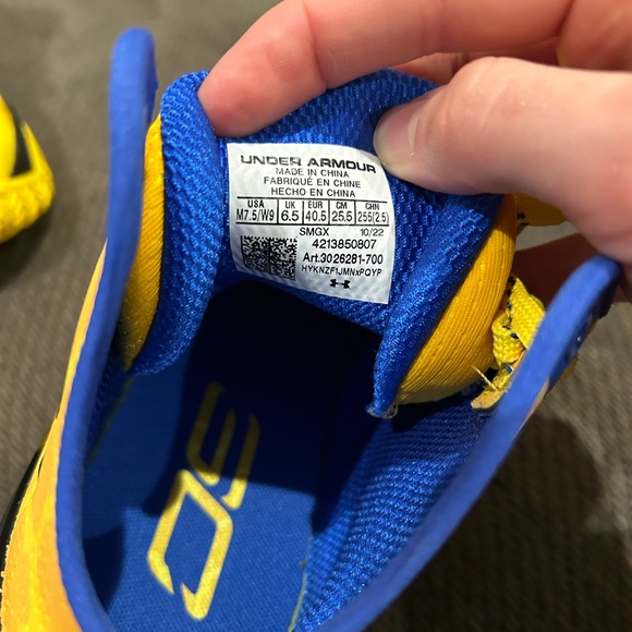 Under Armour Curry 2 Retro “Double Bang” Gold Taxi 3026281-700 Men's Size 7.5 - Picture 9 of 10